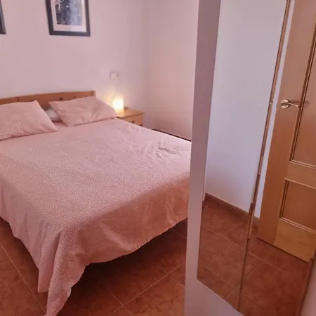 Casa En El Corazon De L'escala Con Terraza - Hisp-236-11 بيت للعطل Torroella de Montgrí