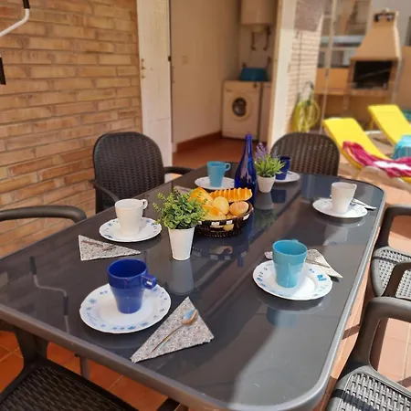 Prázdninový dům Casa En El Corazon De L'escala Con Terraza - Hisp-236-11 *